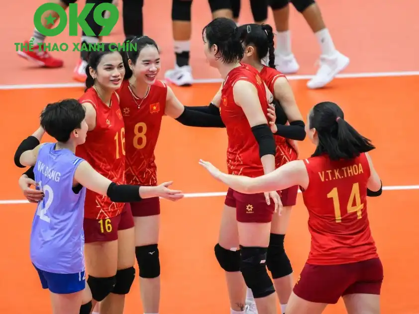 Tuyển bóng chuyền nữ Việt Nam toàn thắng vòng bảng SEA Games 33. Ảnh: SAVA